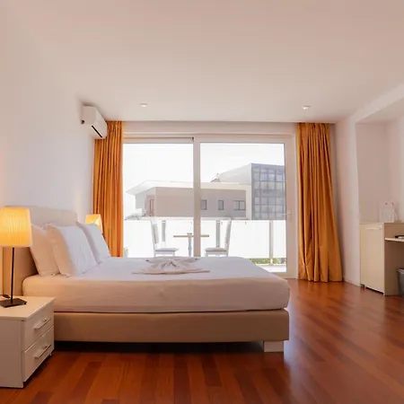 Hotel Nemesis 4*